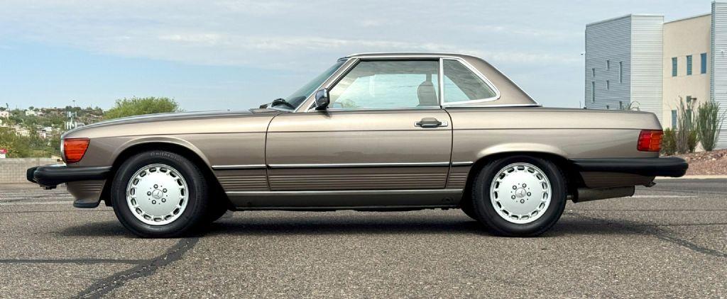 1989 Mercedes - Benz 560SL