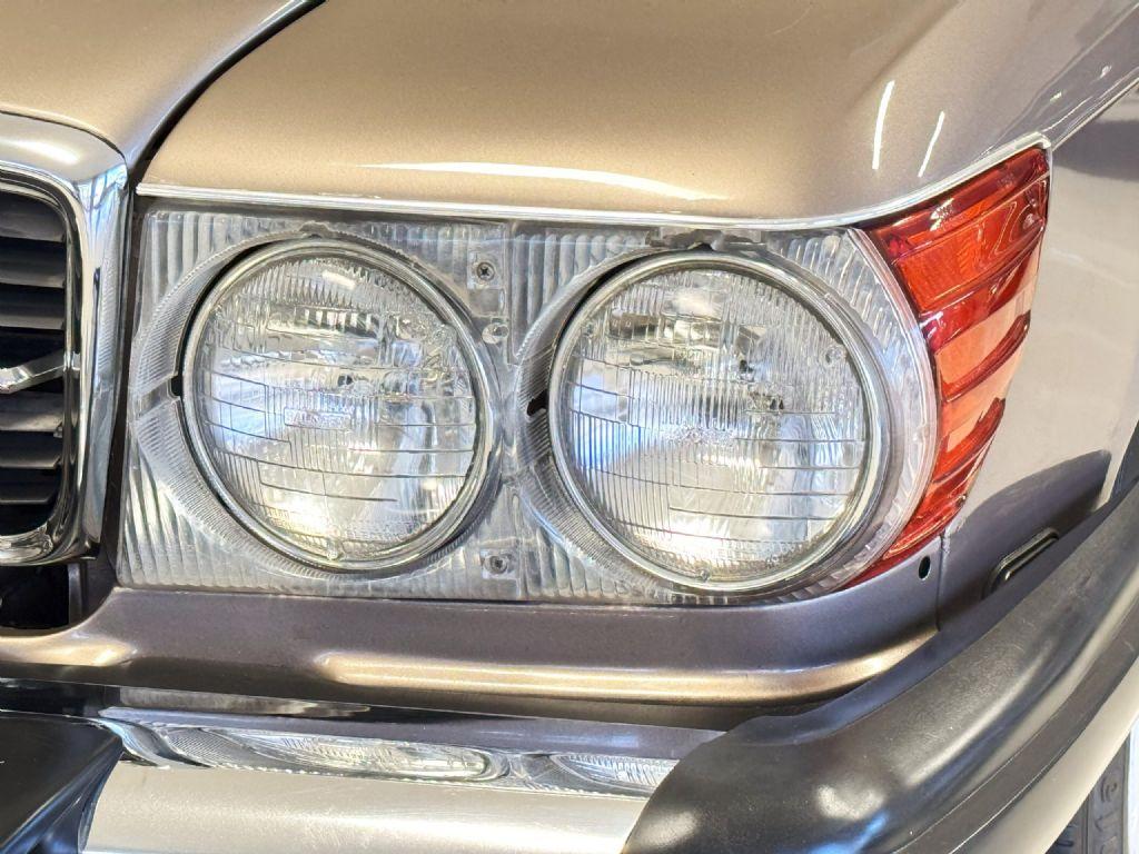 1989 Mercedes - Benz 560SL