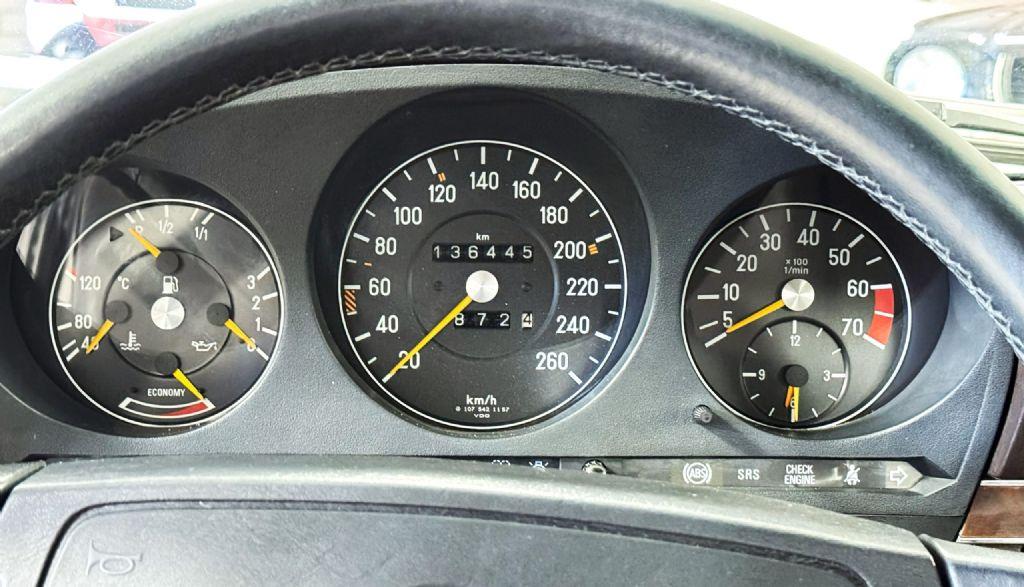 1989 Mercedes - Benz 560SL