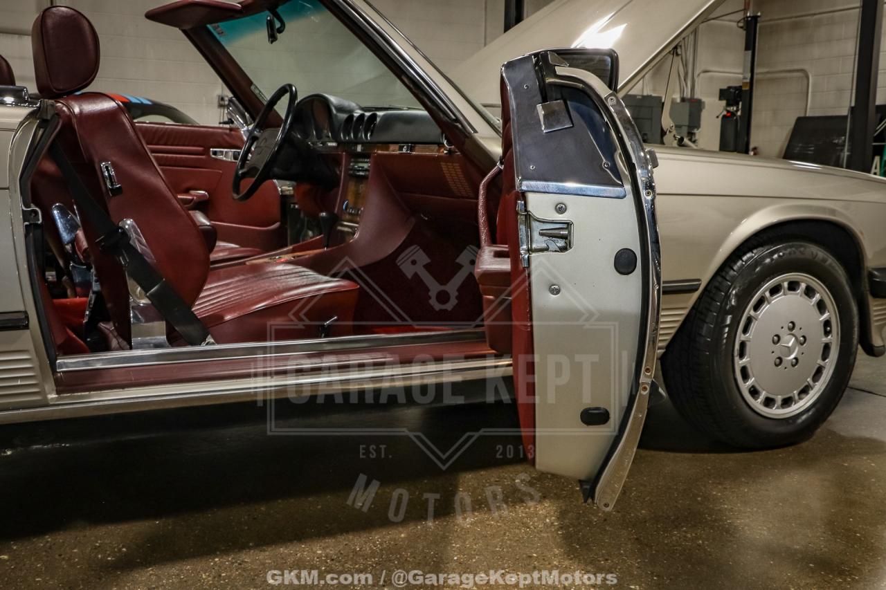 1986 Mercedes - Benz 560SL