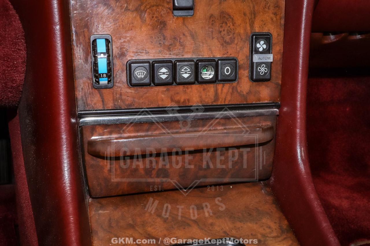 1986 Mercedes - Benz 560SL