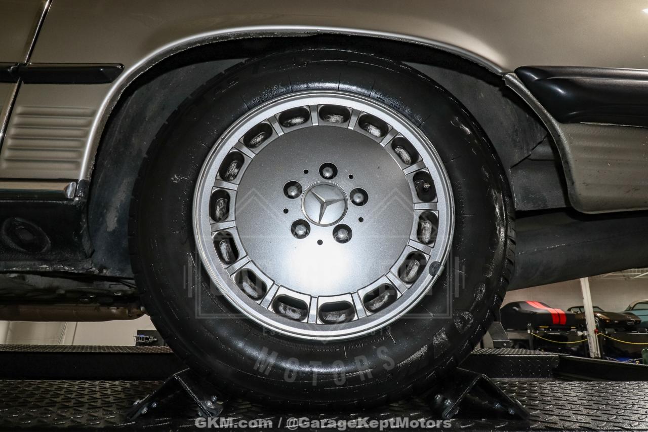 1986 Mercedes - Benz 560SL