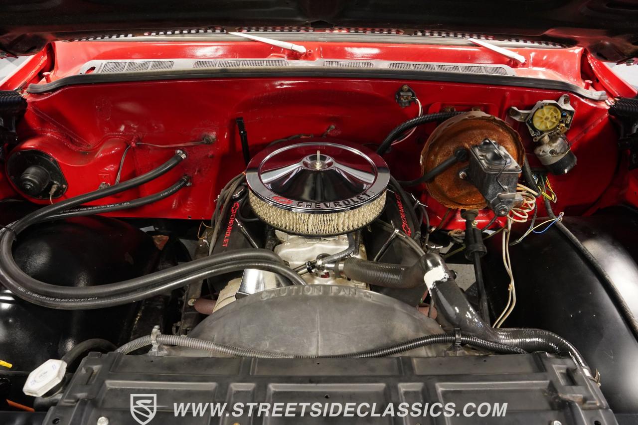 1976 Chevrolet C10 Custom Deluxe Stepside