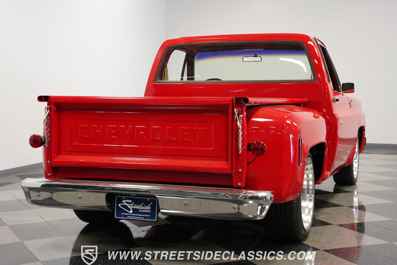 1976 Chevrolet C10 Custom Deluxe Stepside