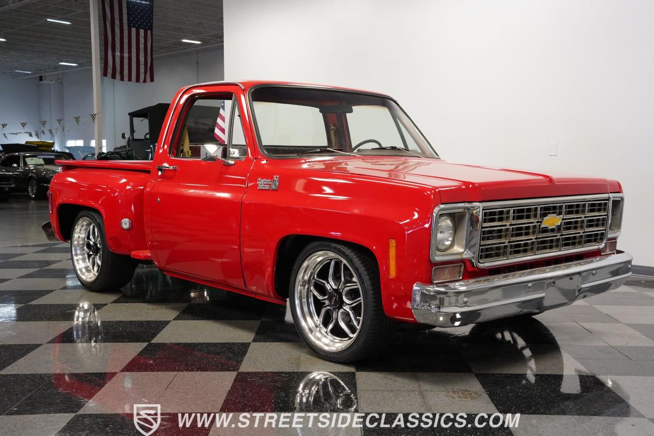 1976 Chevrolet C10 Custom Deluxe Stepside