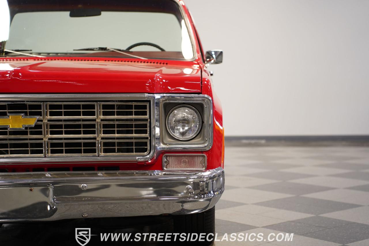 1976 Chevrolet C10 Custom Deluxe Stepside