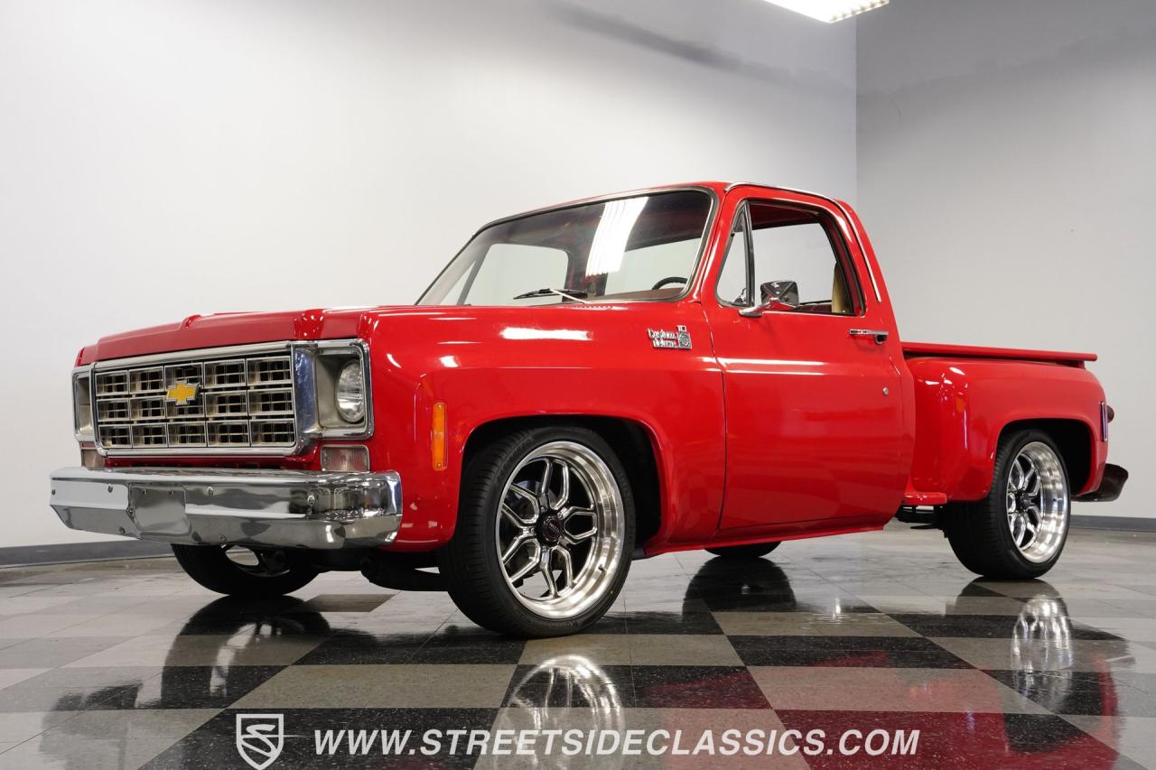 1976 Chevrolet C10 Custom Deluxe Stepside
