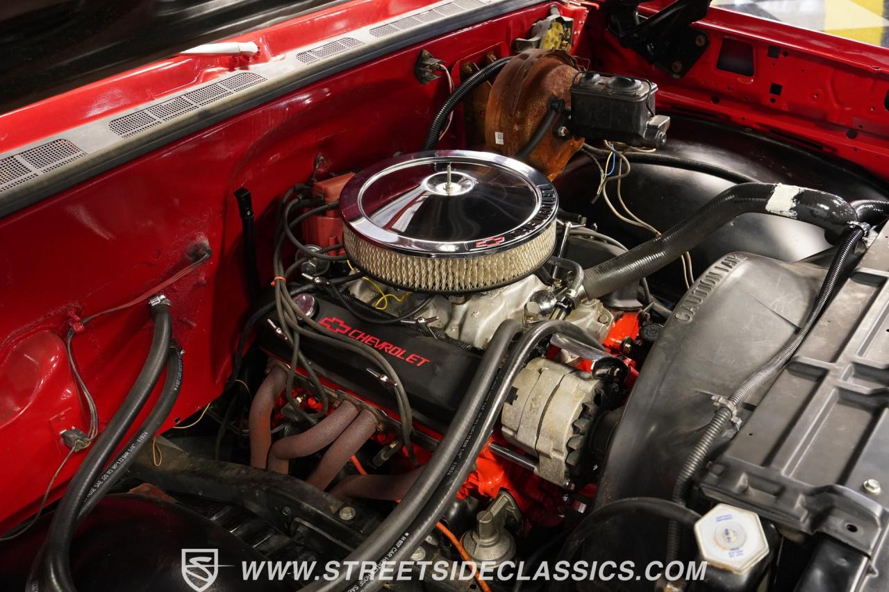 1976 Chevrolet C10 Custom Deluxe Stepside