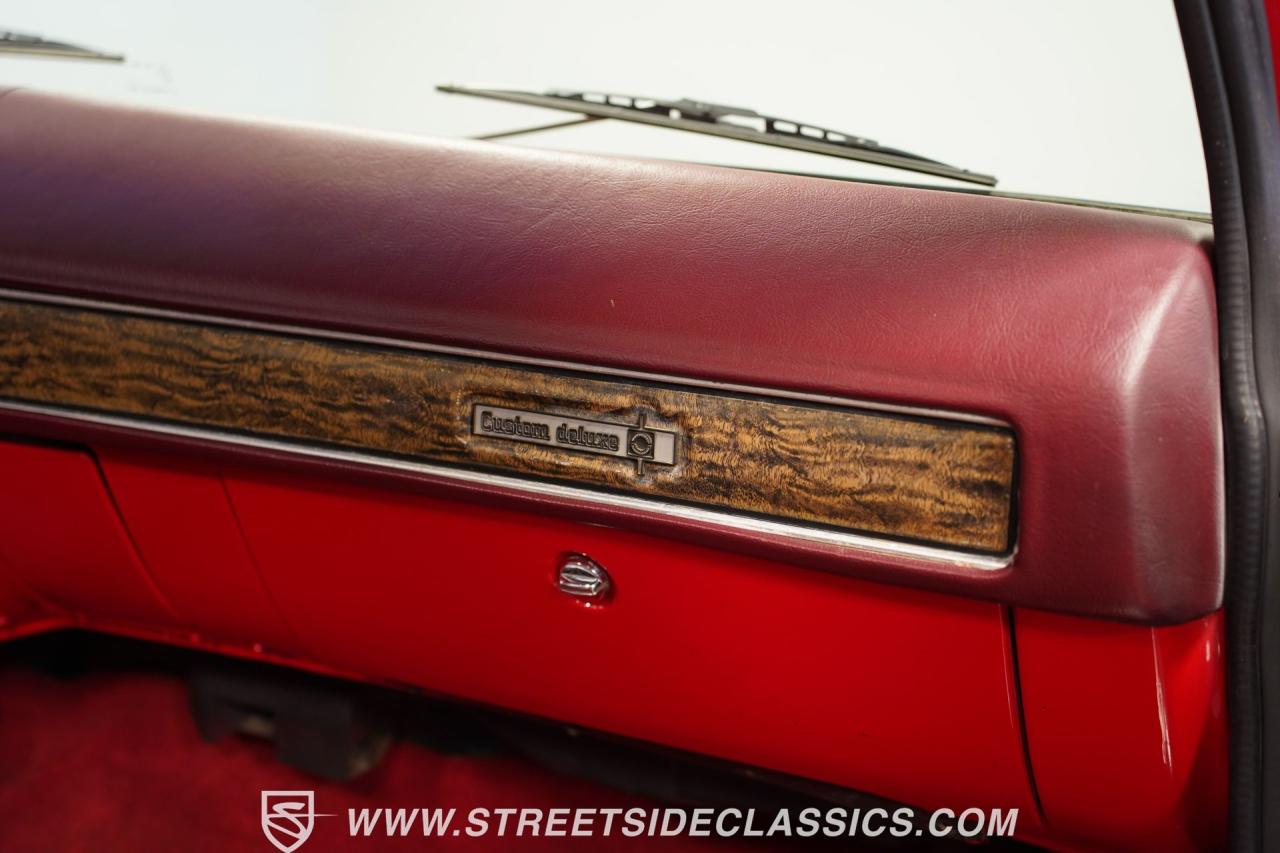 1976 Chevrolet C10 Custom Deluxe Stepside