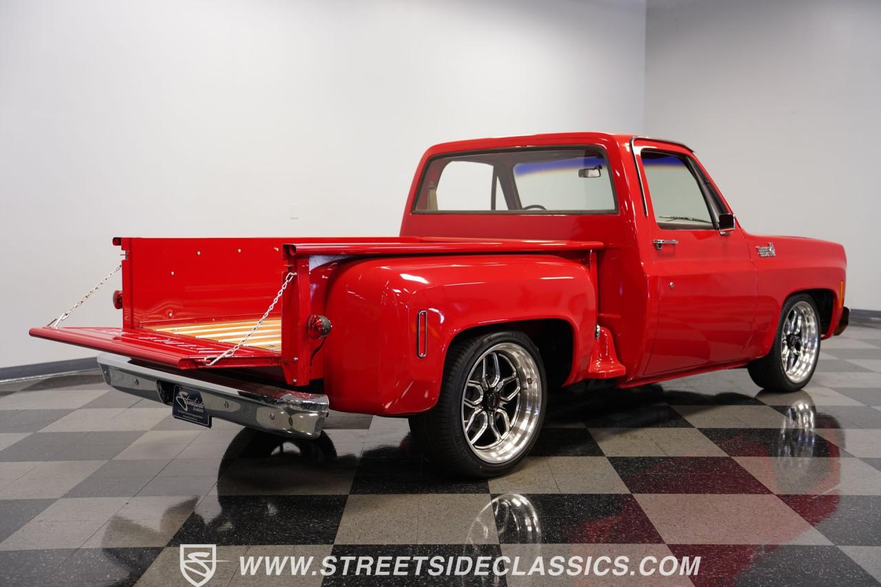 1976 Chevrolet C10 Custom Deluxe Stepside