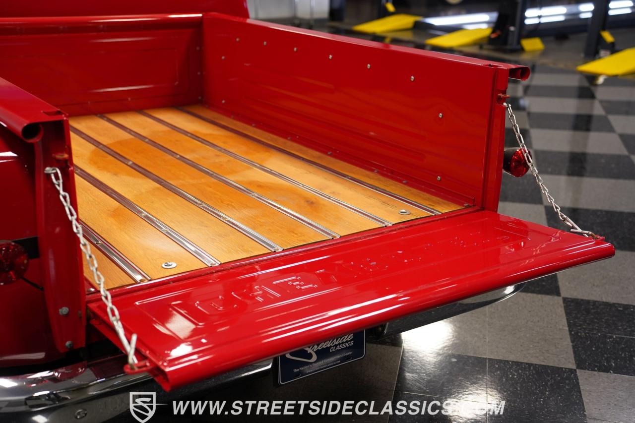 1976 Chevrolet C10 Custom Deluxe Stepside