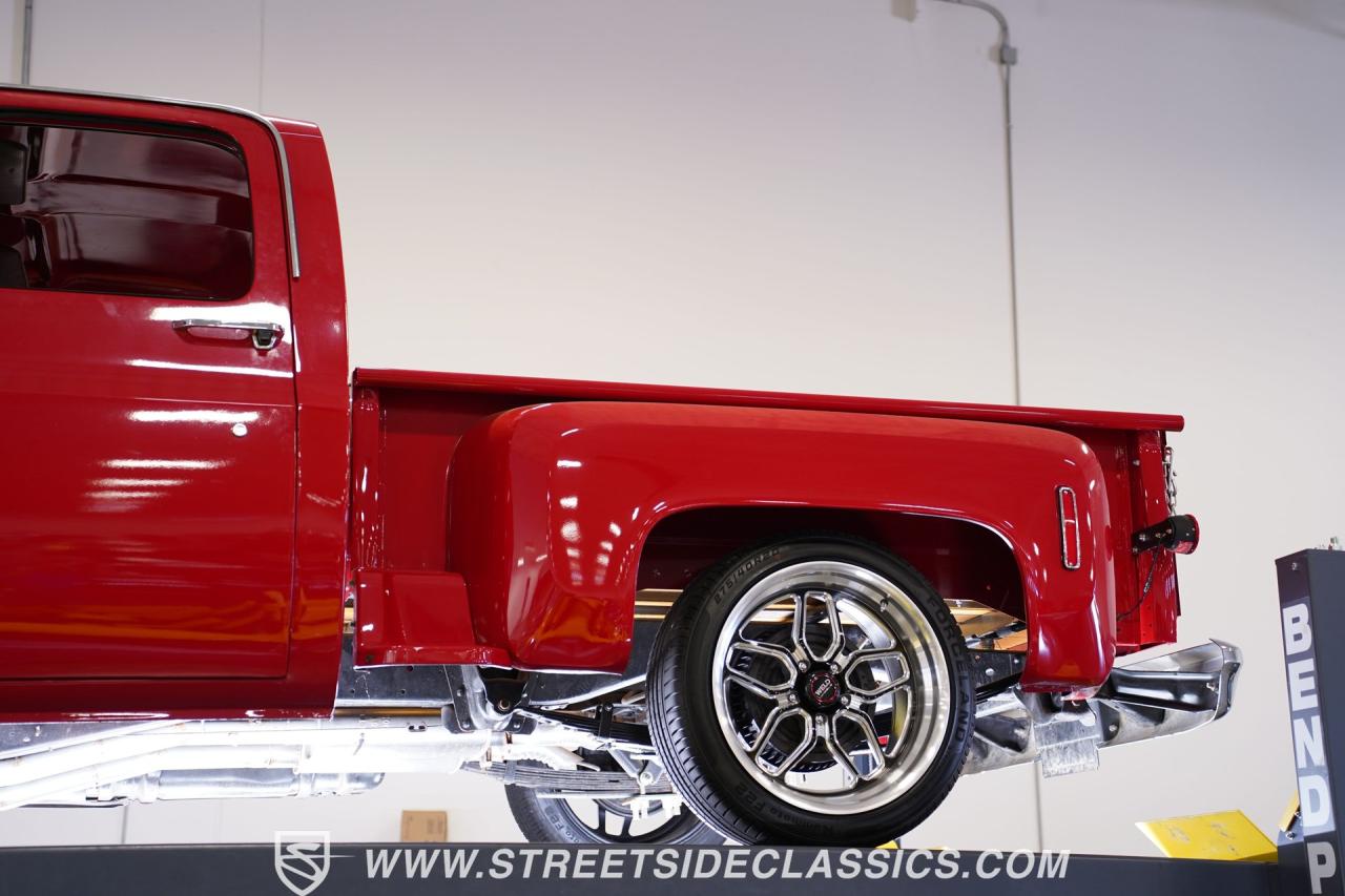 1976 Chevrolet C10 Custom Deluxe Stepside