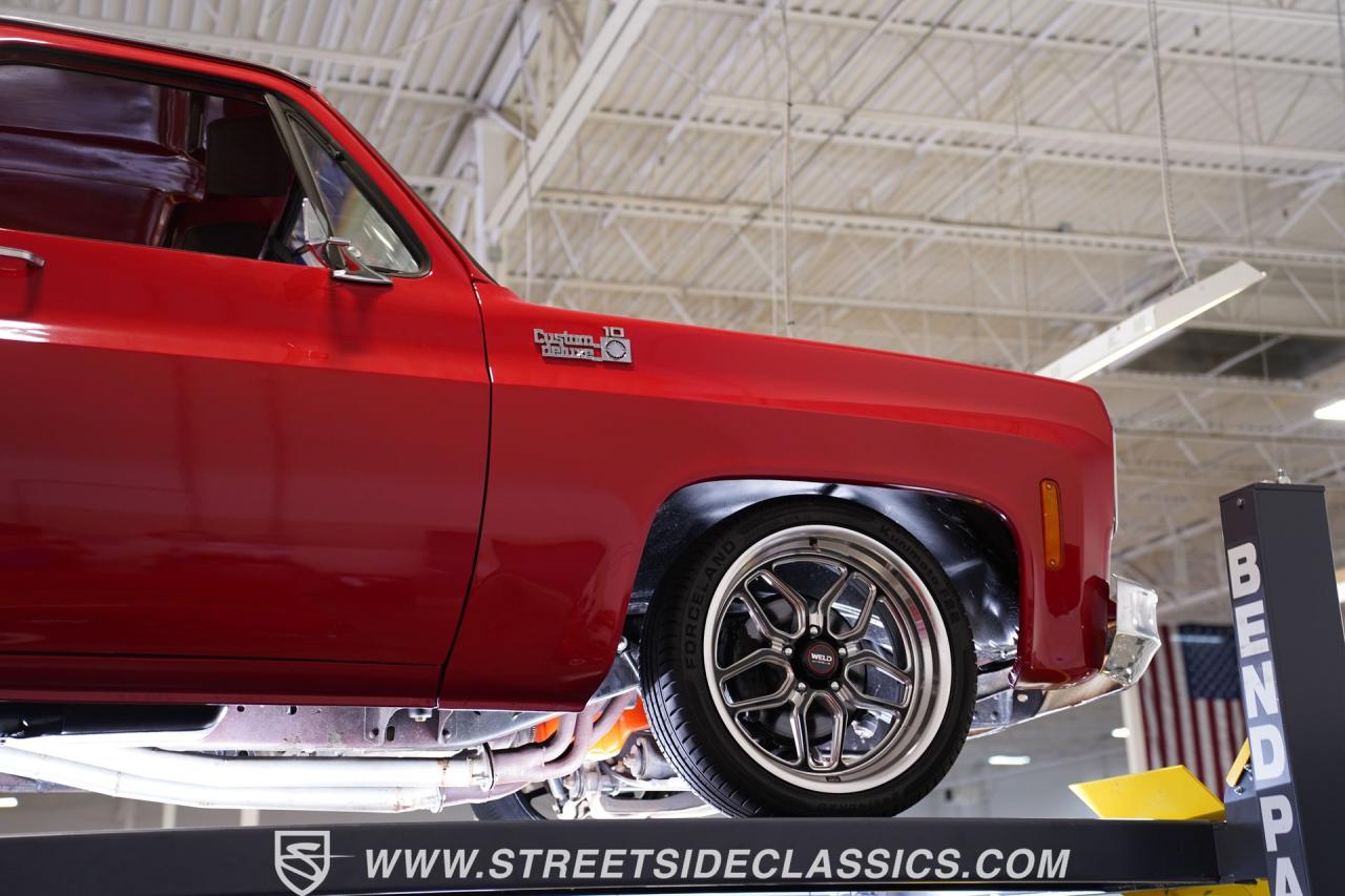 1976 Chevrolet C10 Custom Deluxe Stepside