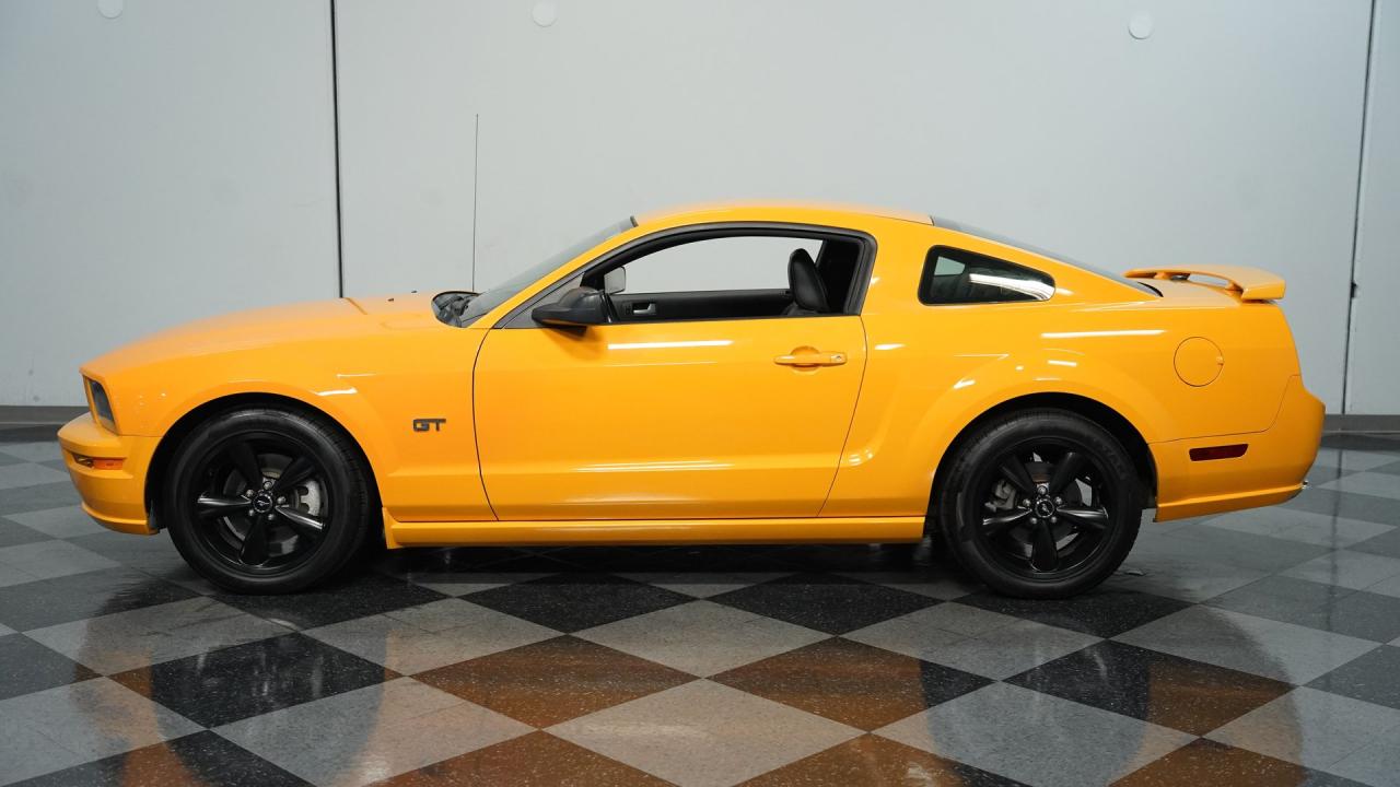 2007 Ford Mustang GT Deluxe