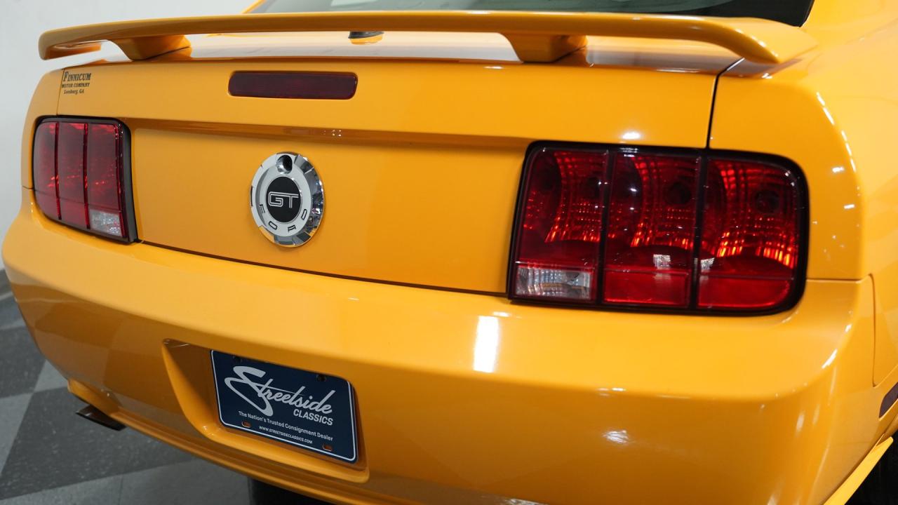 2007 Ford Mustang GT Deluxe