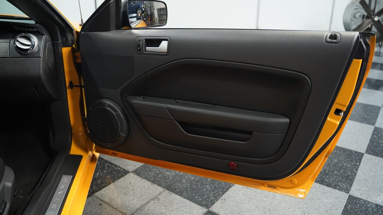 2007 Ford Mustang GT Deluxe