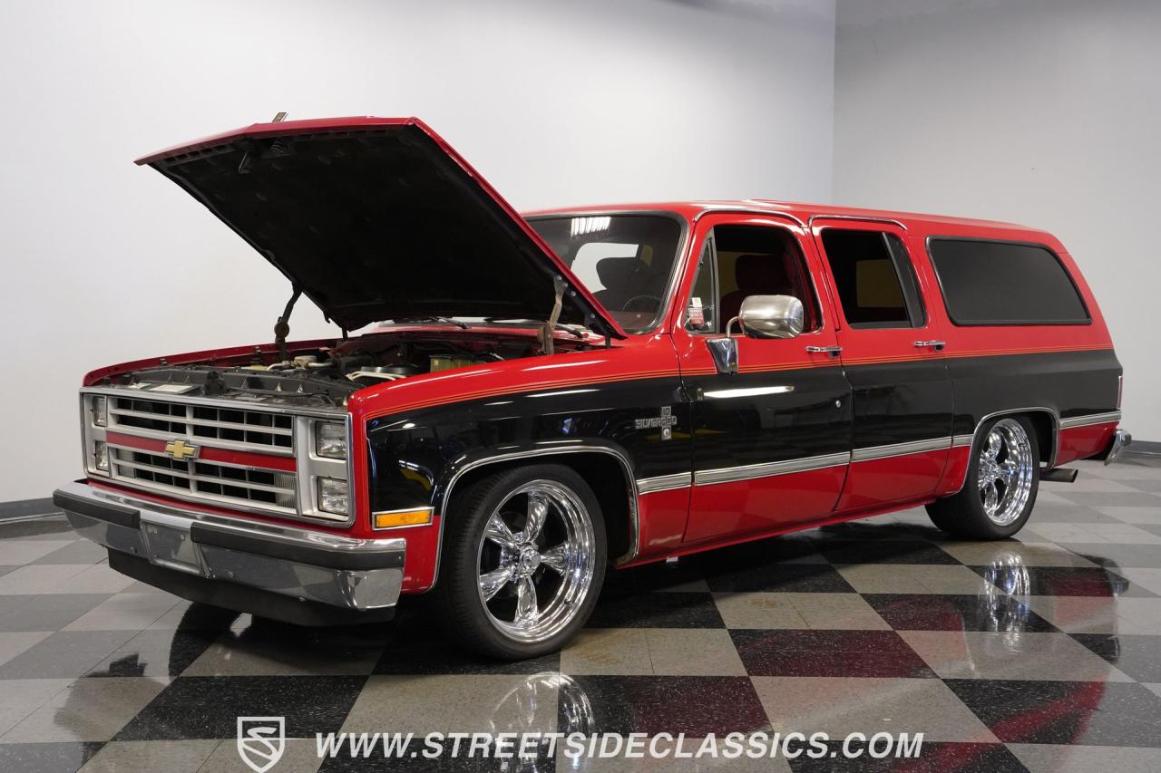 1987 Chevrolet Suburban Silverado