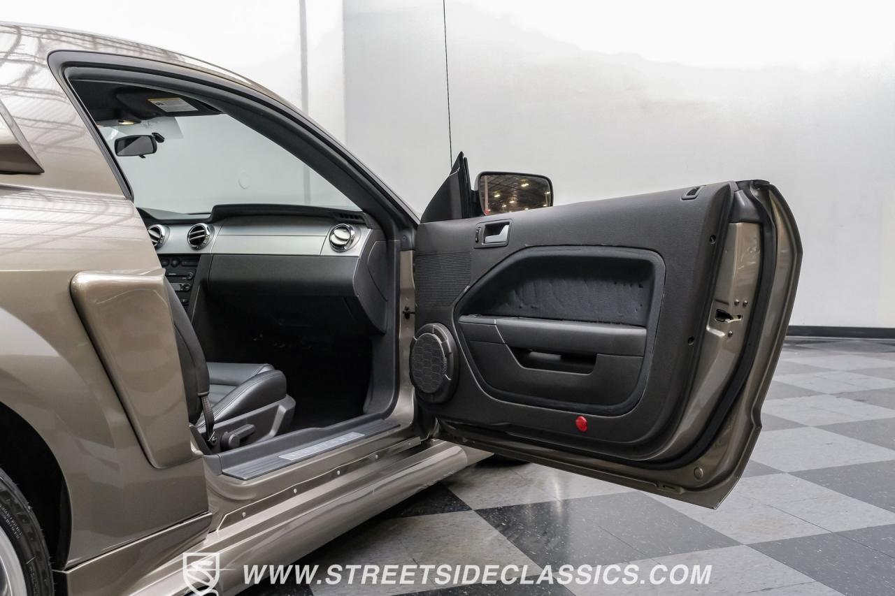 2005 Ford Mustang GT Eleanor Tribute