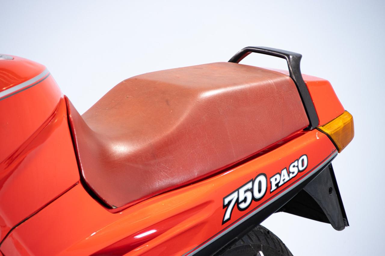 1988 Ducati PASO 750