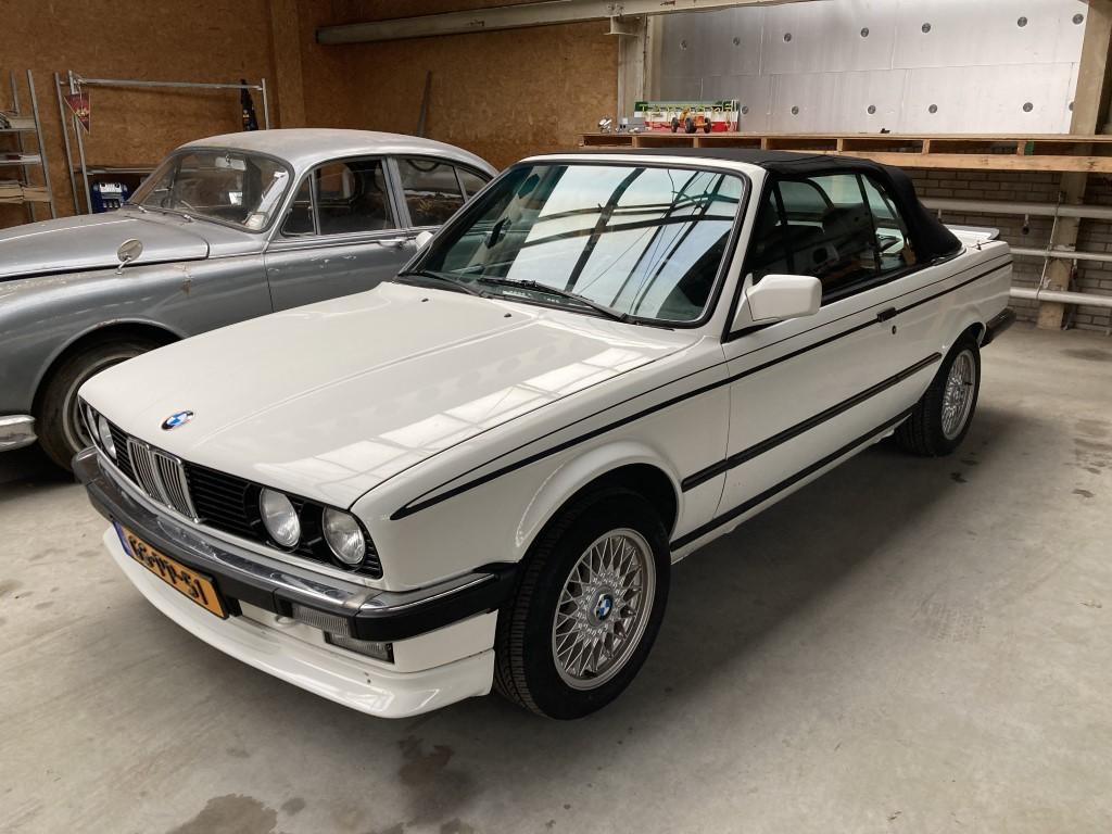 1987 BMW 325i  Cabrio