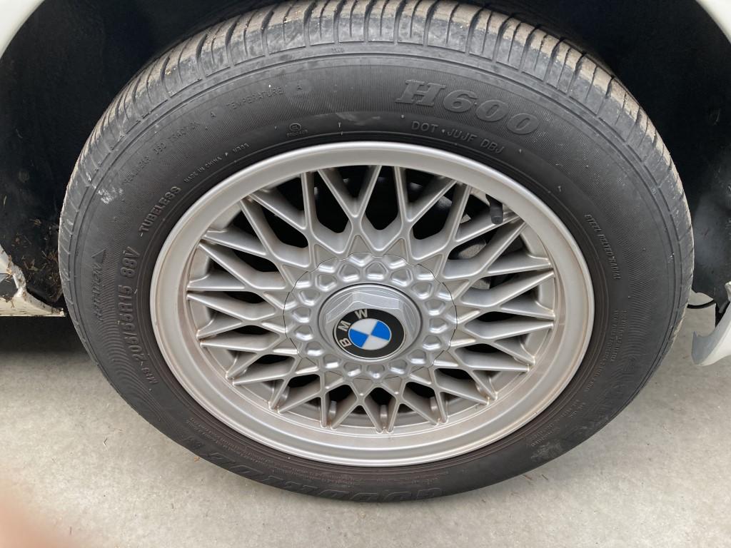 1987 BMW 325i  Cabrio