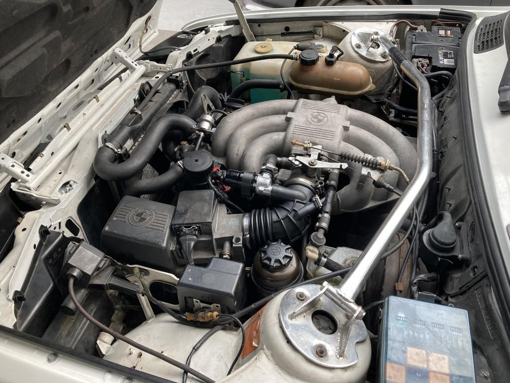 1987 BMW 325i  Cabrio