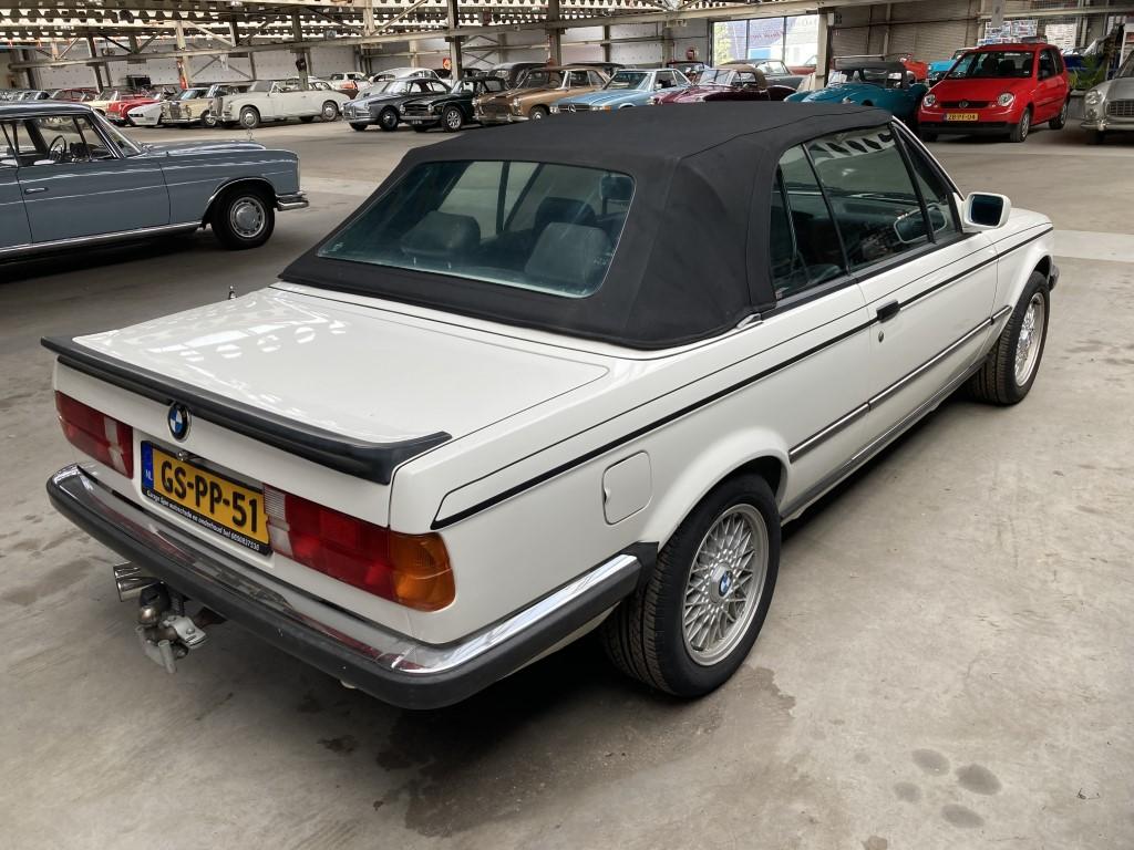 1987 BMW 325i  Cabrio