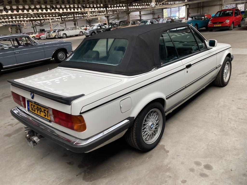 1987 BMW 325i  Cabrio