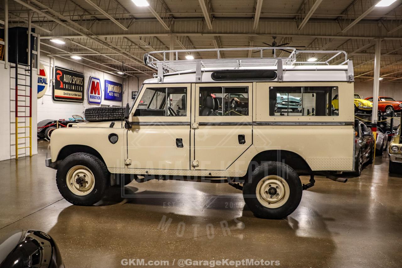 1974 Land Rover 109 Series III Wagon