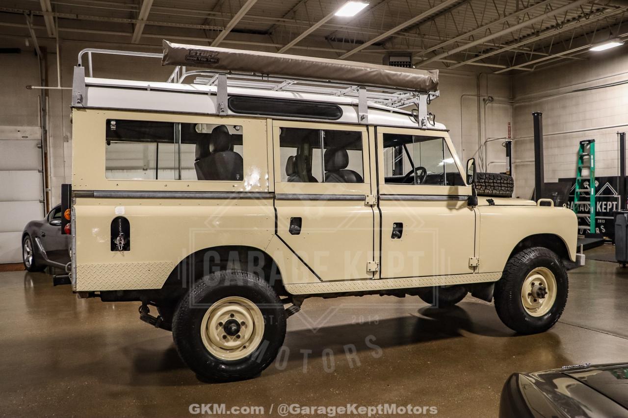 1974 Land Rover 109 Series III Wagon