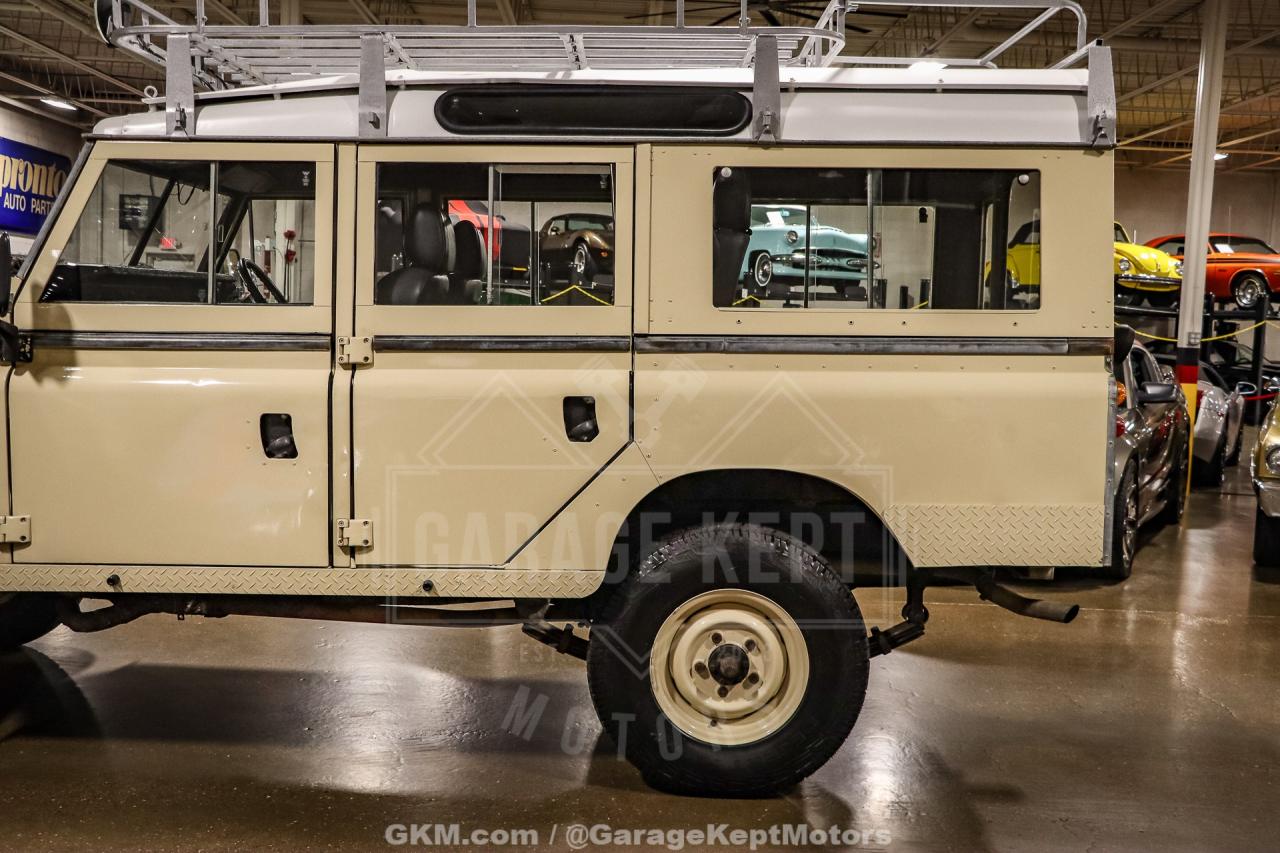 1974 Land Rover 109 Series III Wagon