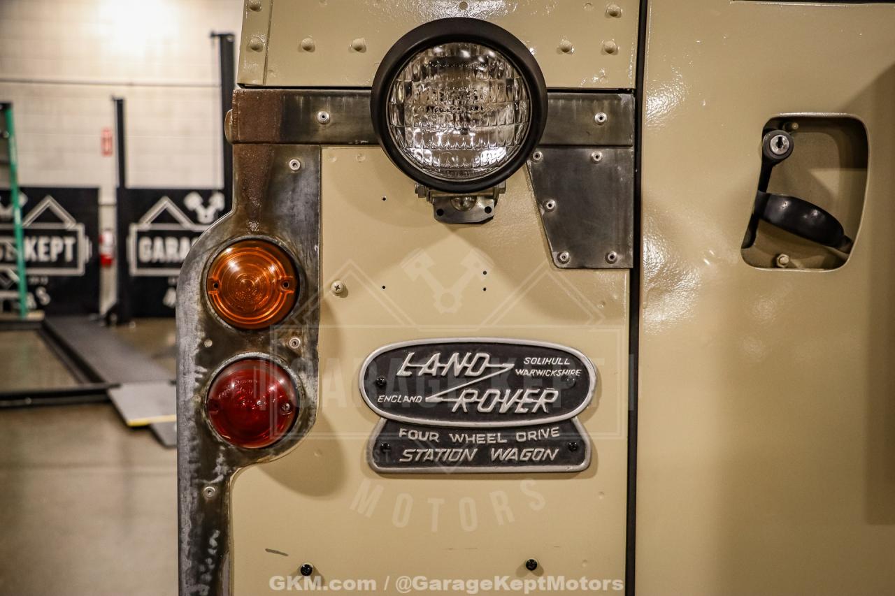 1974 Land Rover 109 Series III Wagon