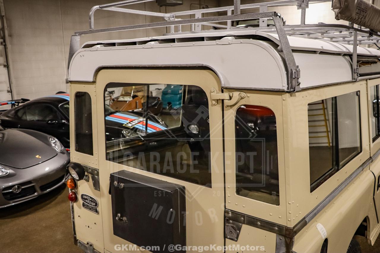 1974 Land Rover 109 Series III Wagon