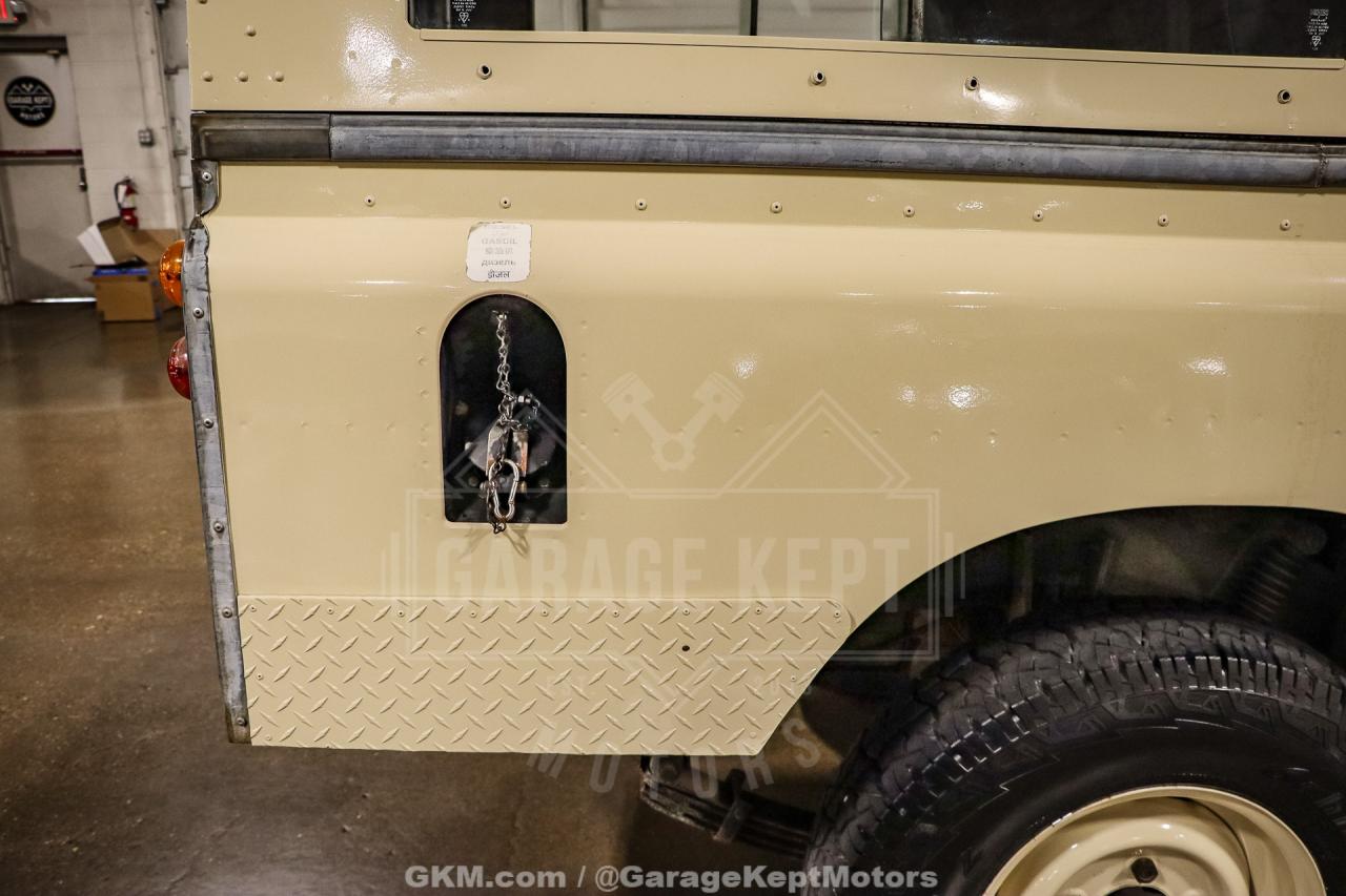 1974 Land Rover 109 Series III Wagon