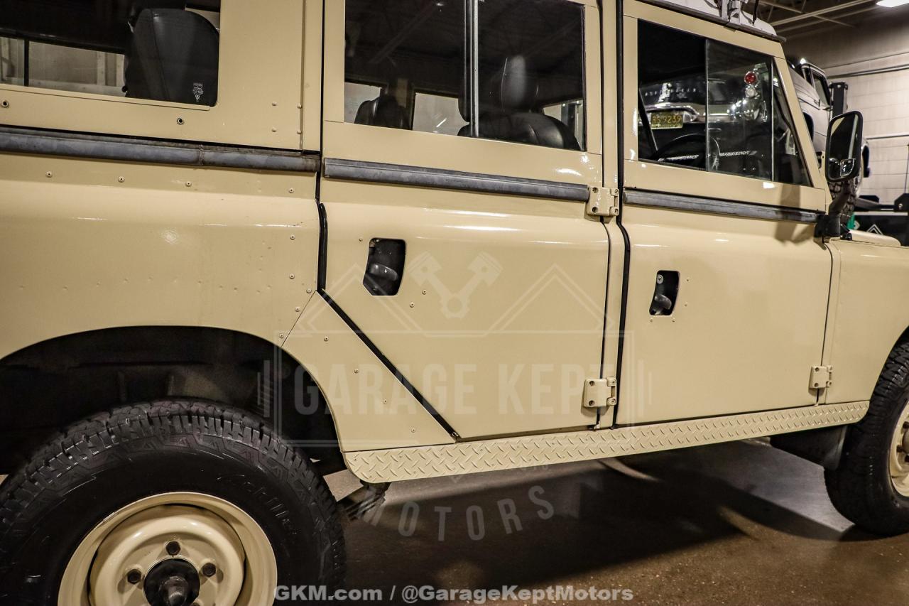 1974 Land Rover 109 Series III Wagon