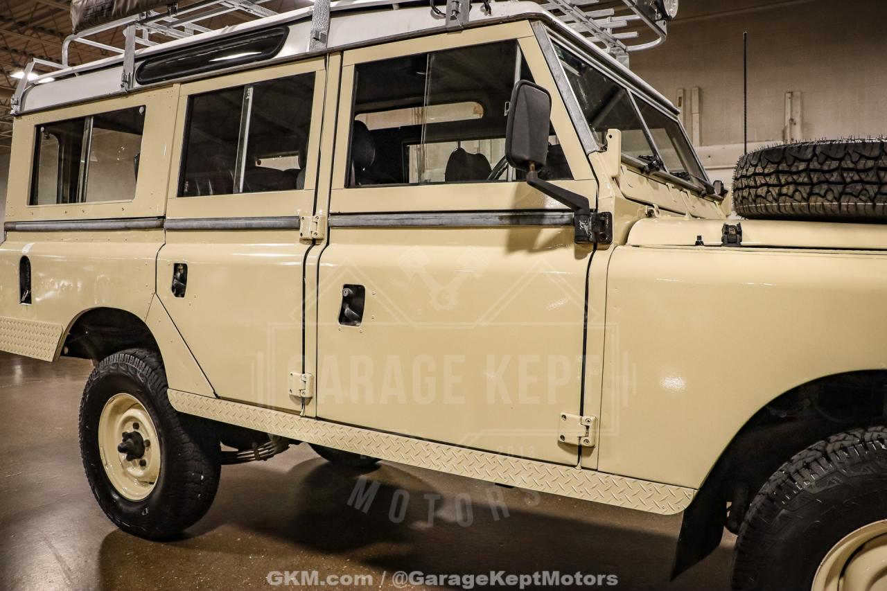 1974 Land Rover 109 Series III Wagon