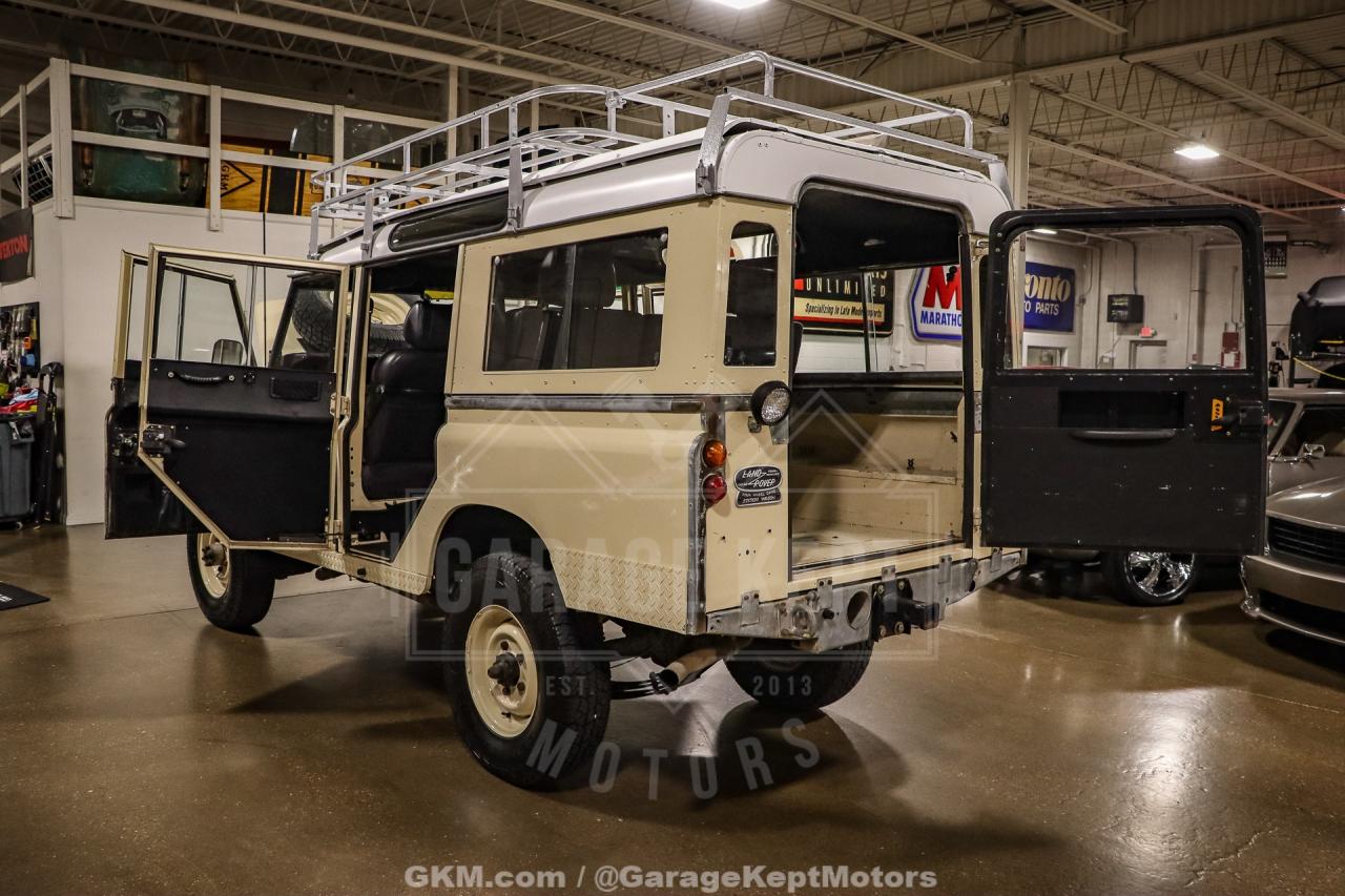 1974 Land Rover 109 Series III Wagon