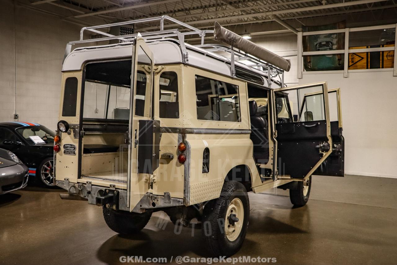 1974 Land Rover 109 Series III Wagon