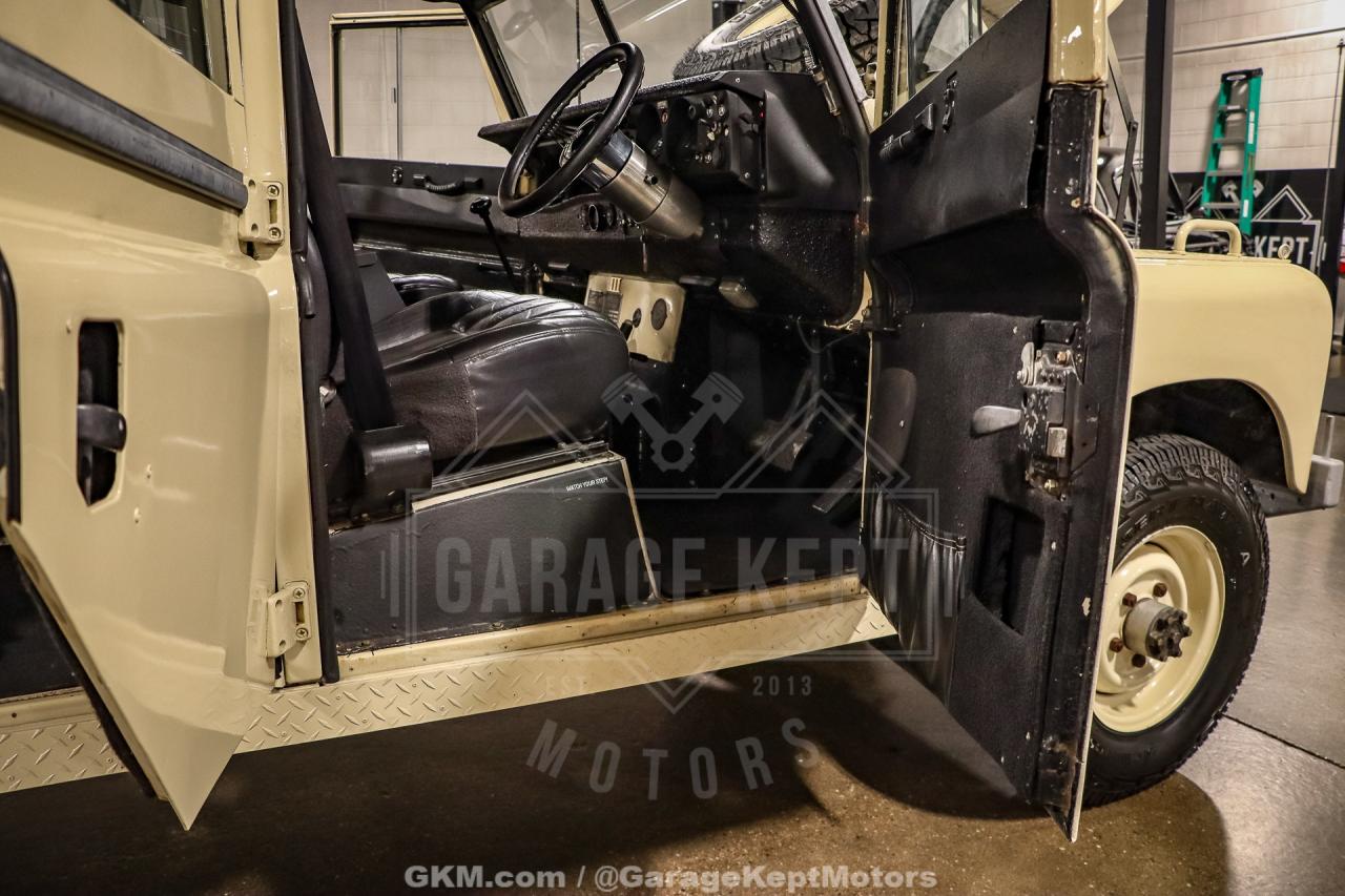 1974 Land Rover 109 Series III Wagon