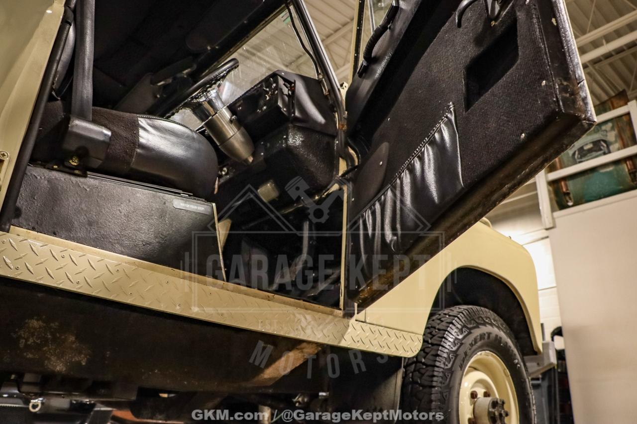 1974 Land Rover 109 Series III Wagon