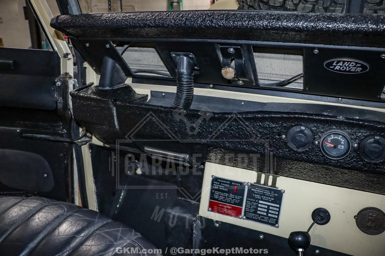 1974 Land Rover 109 Series III Wagon