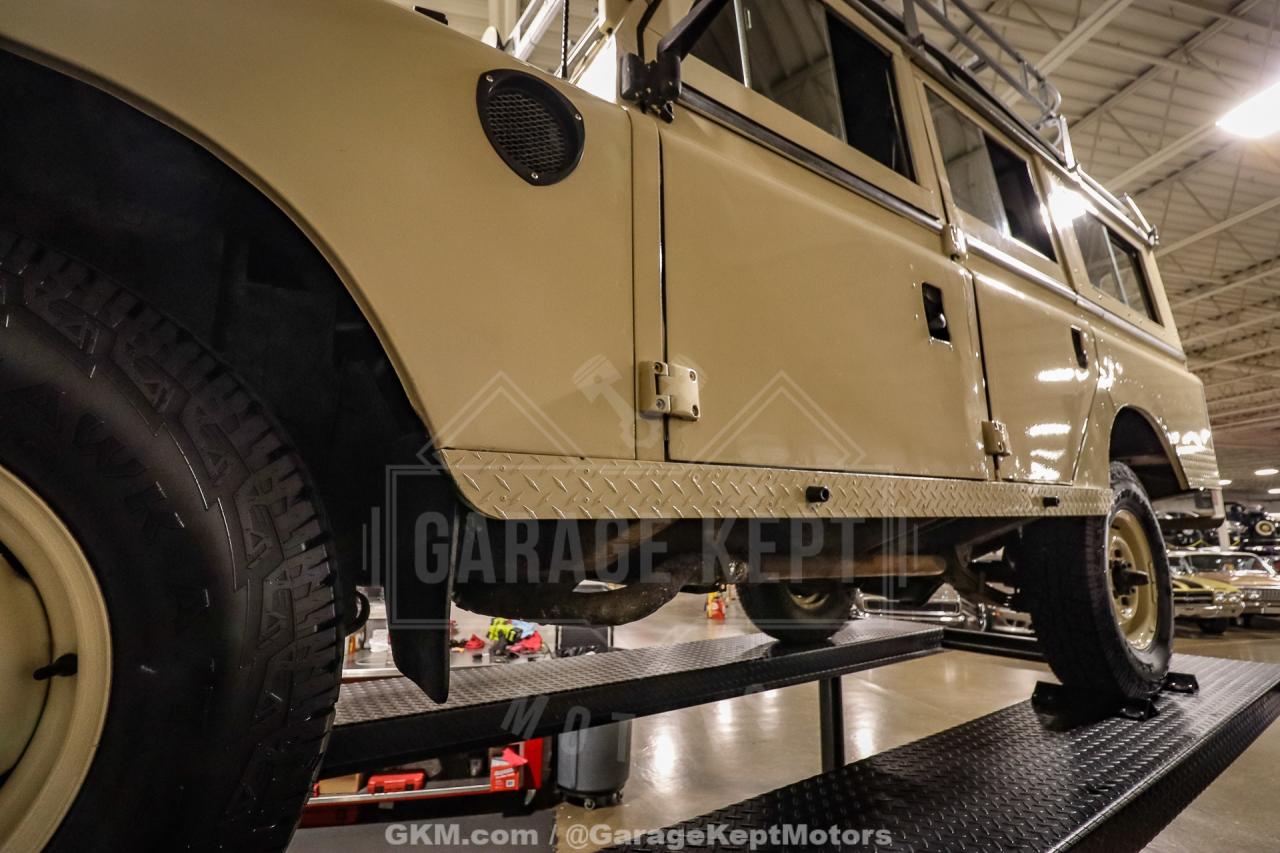 1974 Land Rover 109 Series III Wagon