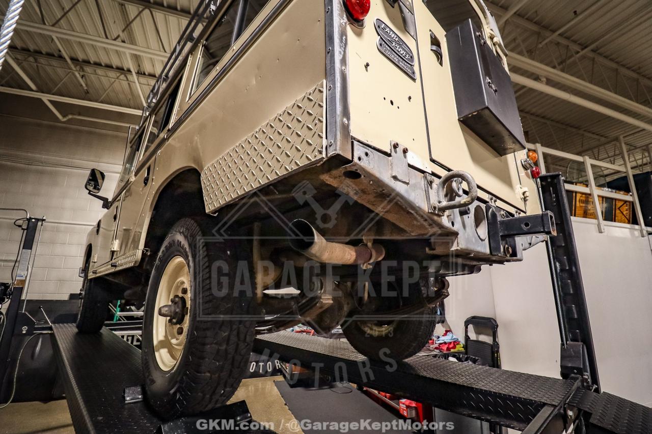 1974 Land Rover 109 Series III Wagon