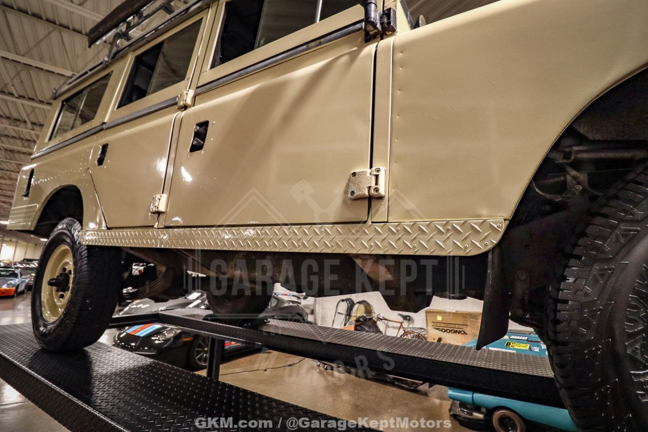 1974 Land Rover 109 Series III Wagon