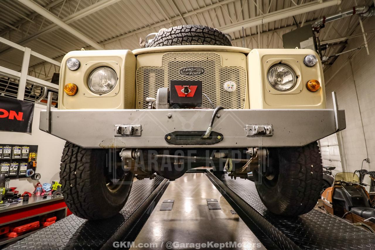 1974 Land Rover 109 Series III Wagon