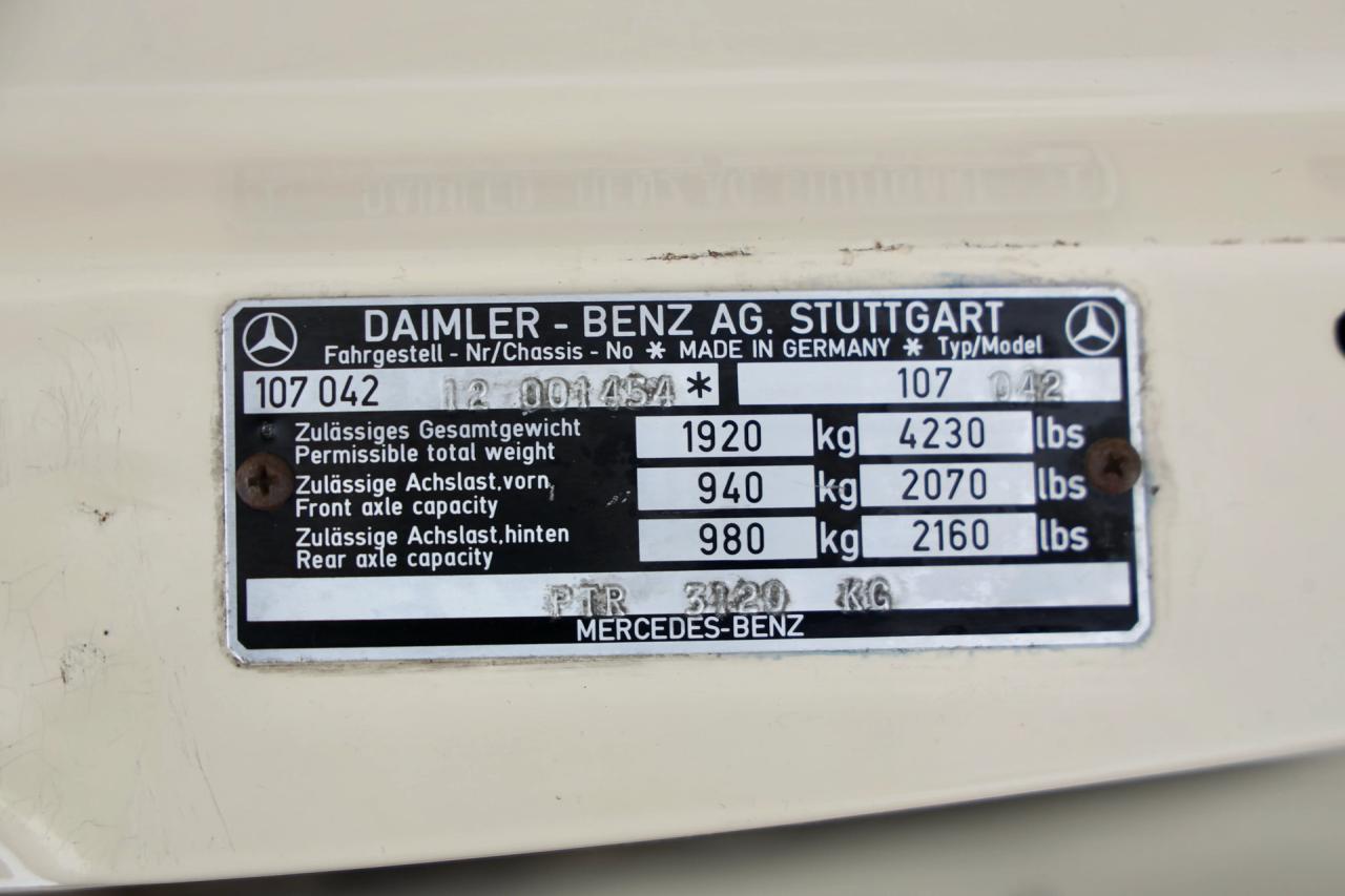 1976 Mercedes - Benz Mercedes Benz 280 SL &ldquo;First lacquer&rdquo;