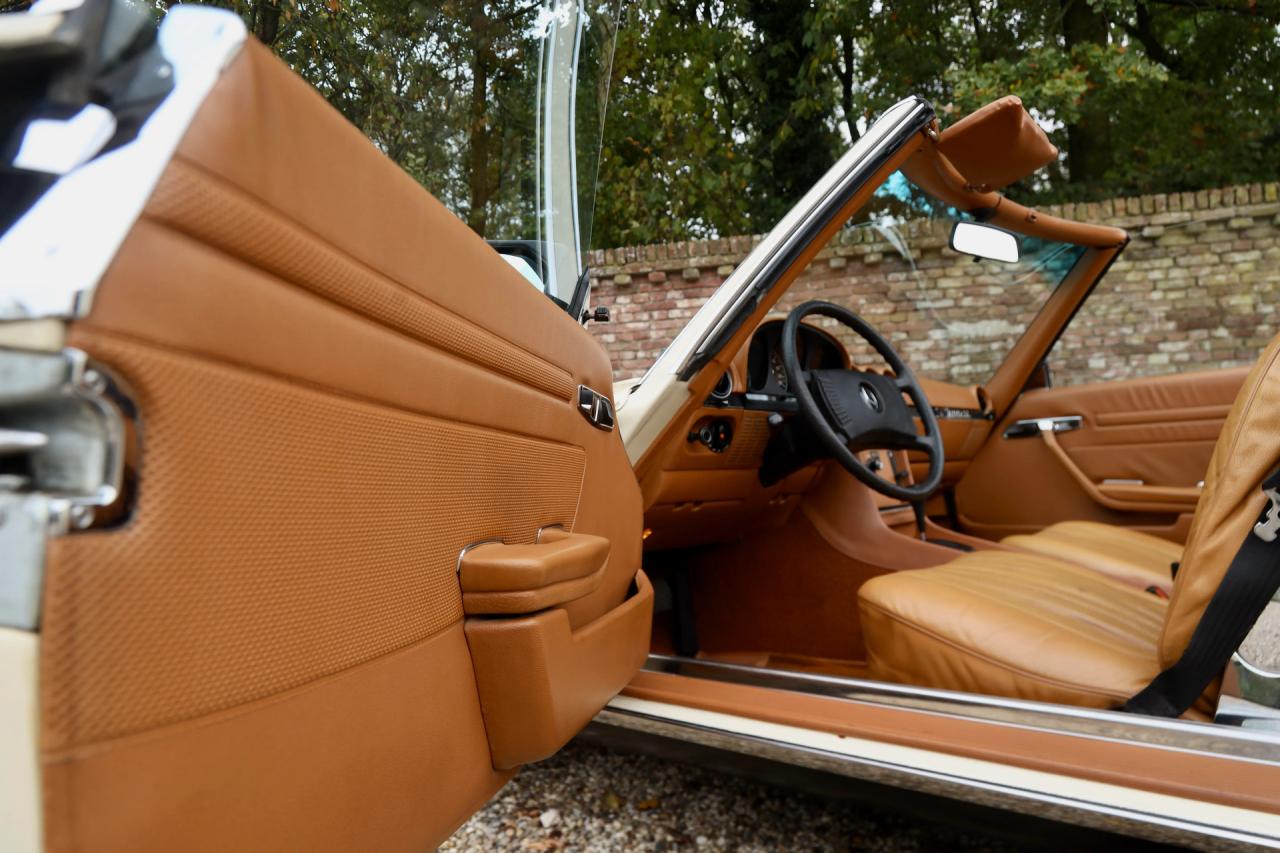 1976 Mercedes - Benz Mercedes Benz 280 SL &ldquo;First lacquer&rdquo;