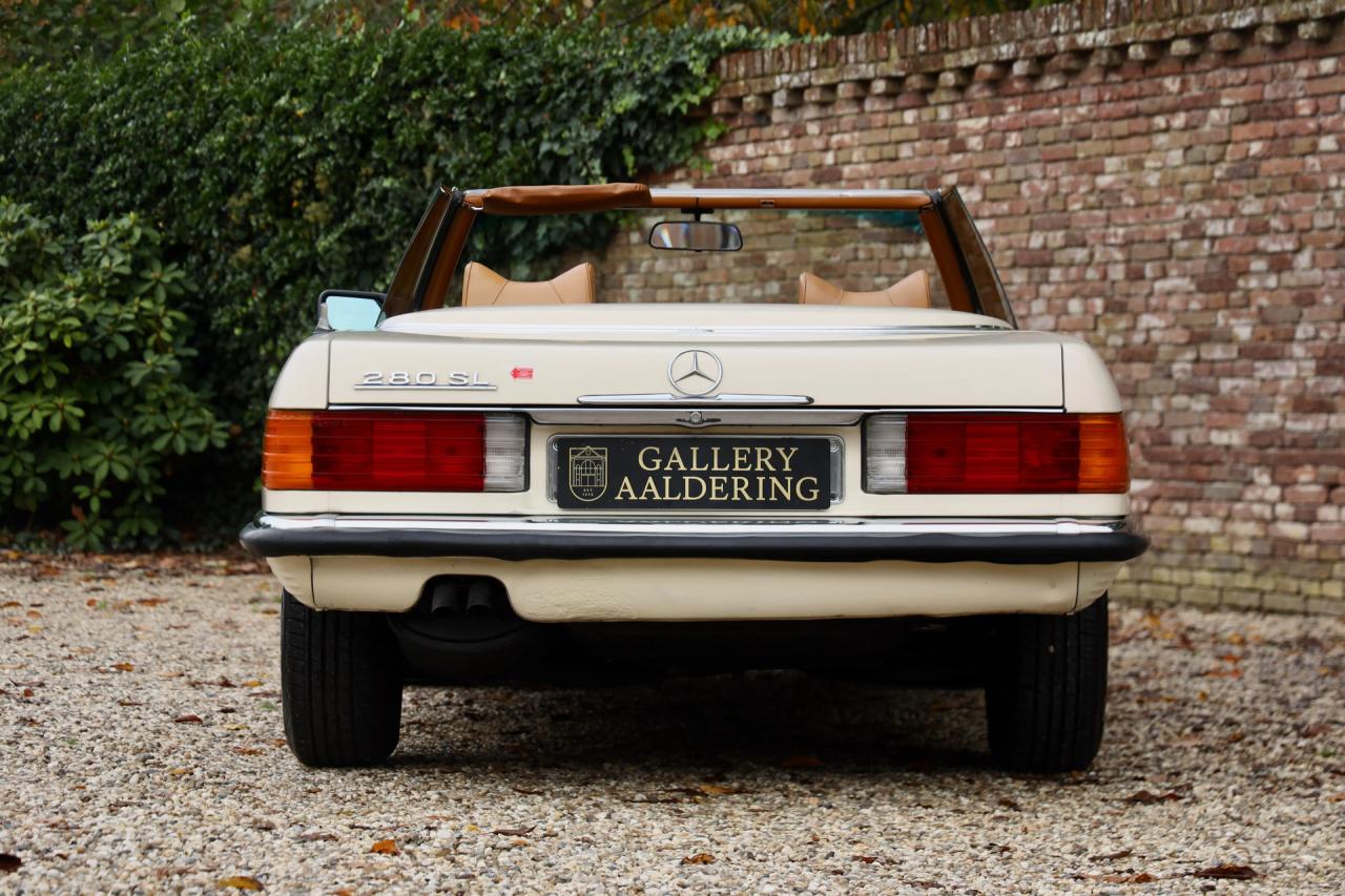 1976 Mercedes - Benz Mercedes Benz 280 SL &ldquo;First lacquer&rdquo;