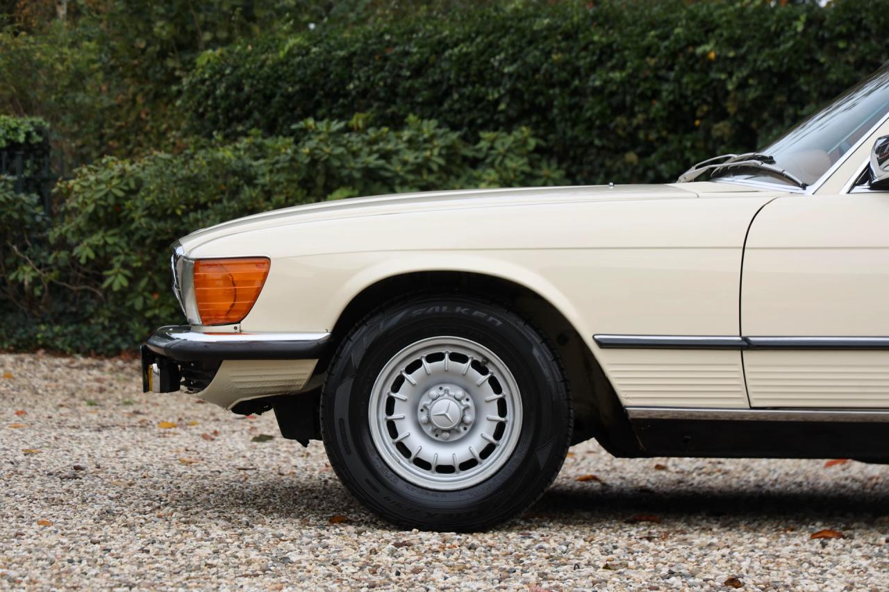 1976 Mercedes - Benz Mercedes Benz 280 SL &ldquo;First lacquer&rdquo;