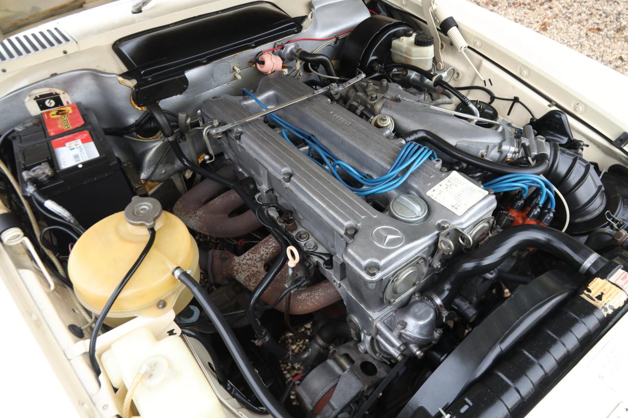 1976 Mercedes - Benz Mercedes Benz 280 SL &ldquo;First lacquer&rdquo;